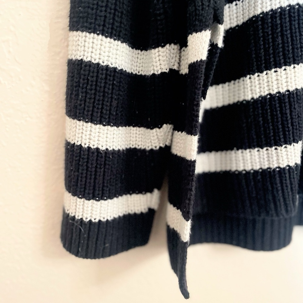 H&M Black White Knit Cotton Sweater Size Large Minimalist Chic - Picture 2 of 8